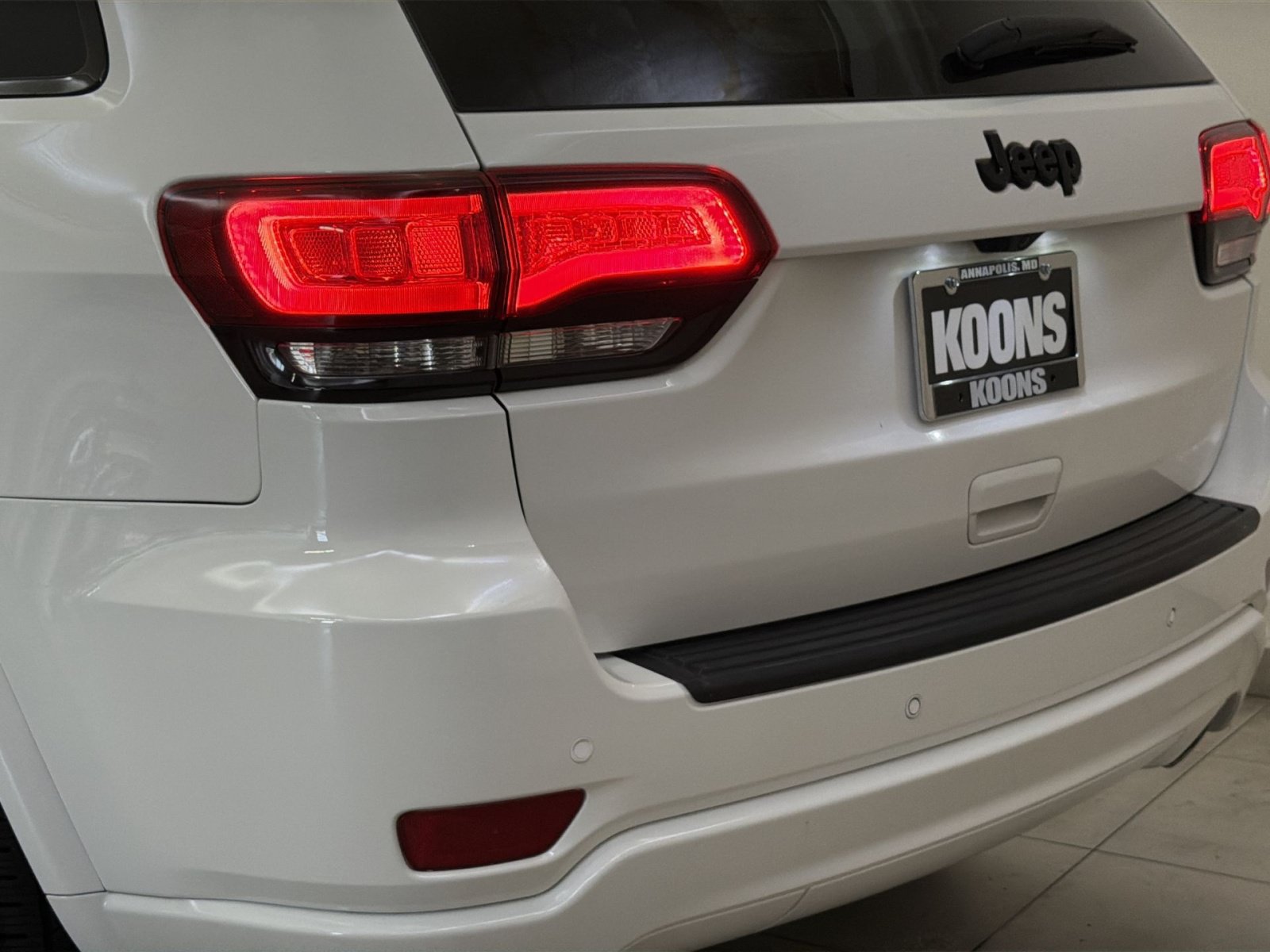 Used 2020 Jeep Grand Cherokee Altitude RWD image 31