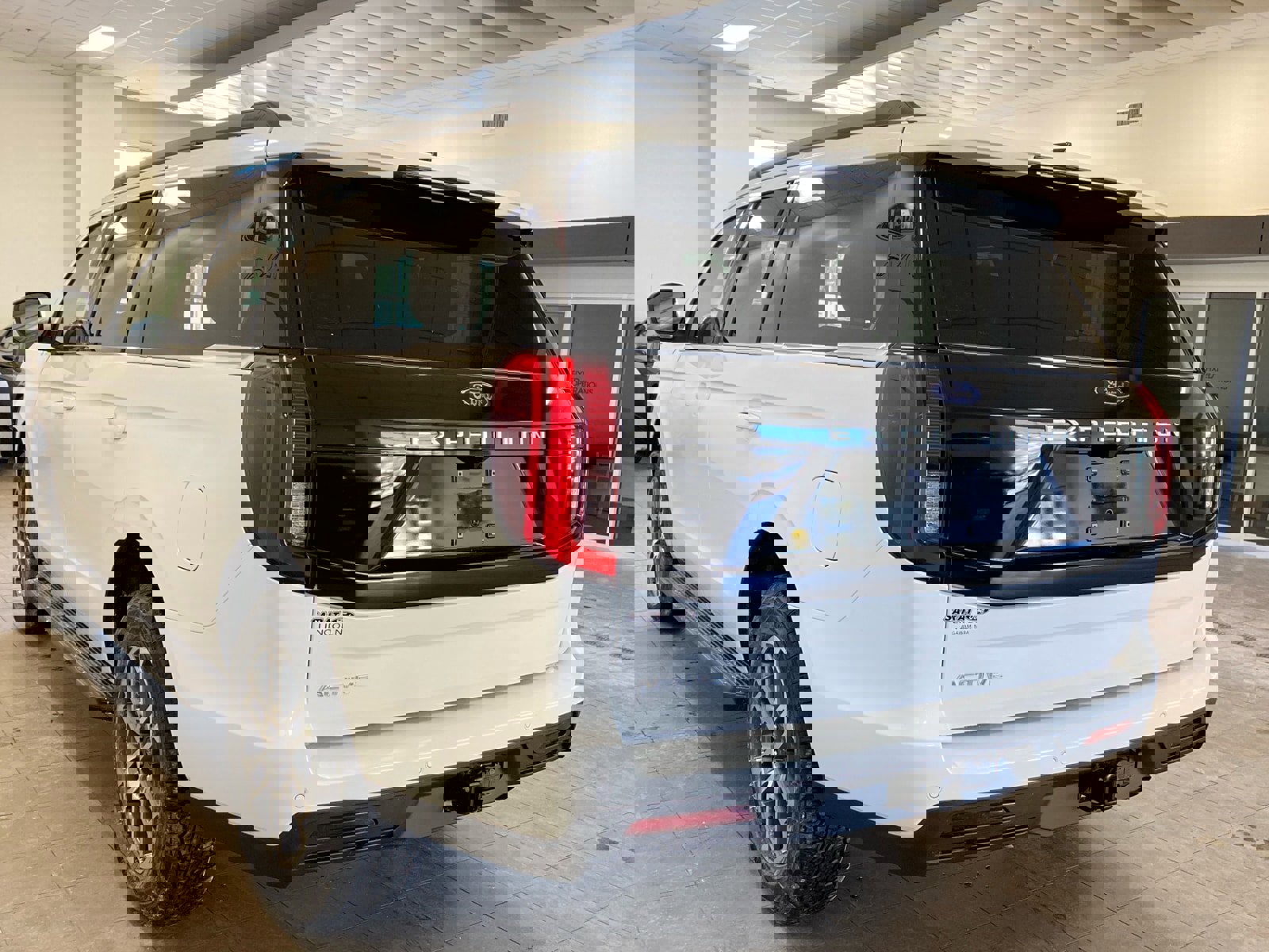 New 2026 Ford Expedition Active image 12