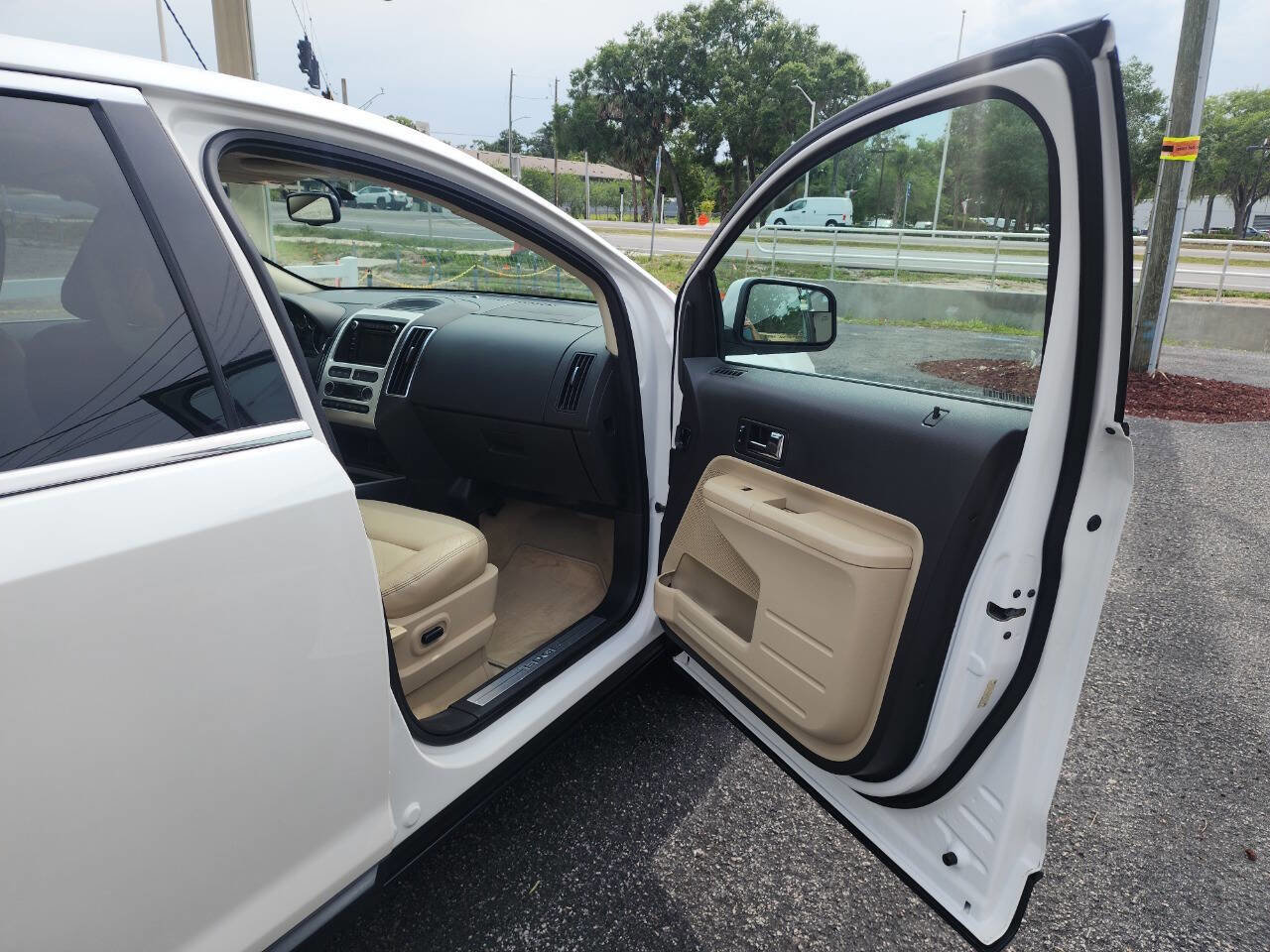 Used 2010 Ford Edge Limited image 35