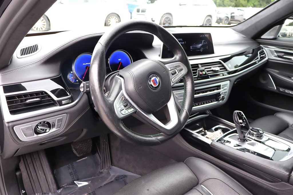 Used 2018 BMW 750i xDrive AWD/4WD image 16