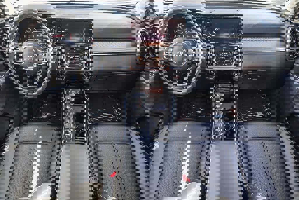 Certified 2023 Kia Sorento S image 11