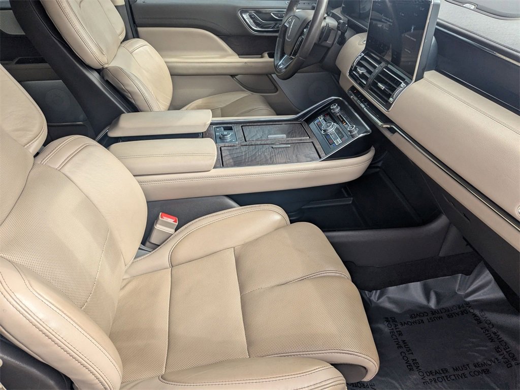 Used 2022 Lincoln Navigator L Reserve image 28