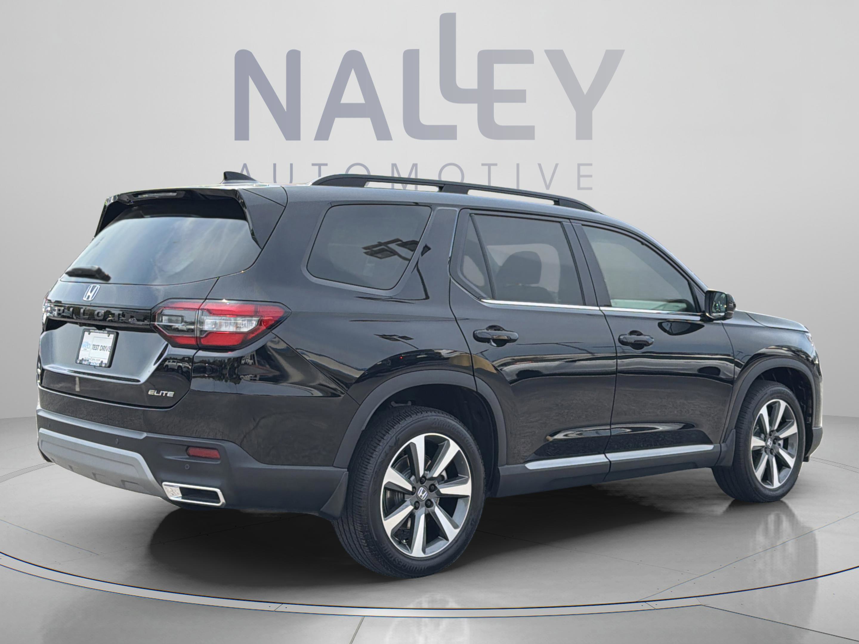Certified 2024 Honda Pilot Elite image 5