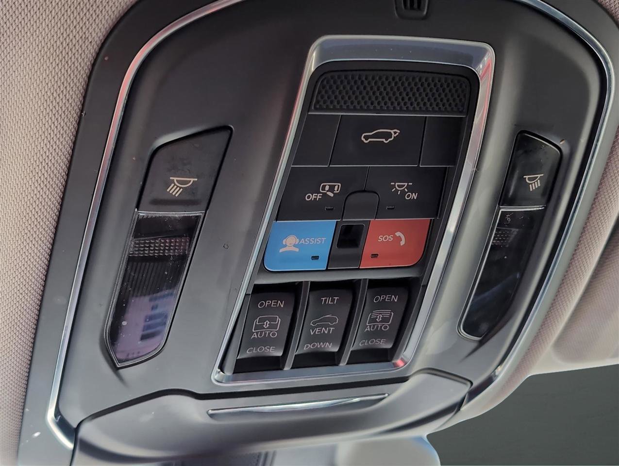 Used 2024 Jeep Grand Cherokee Limited 4xe image 28