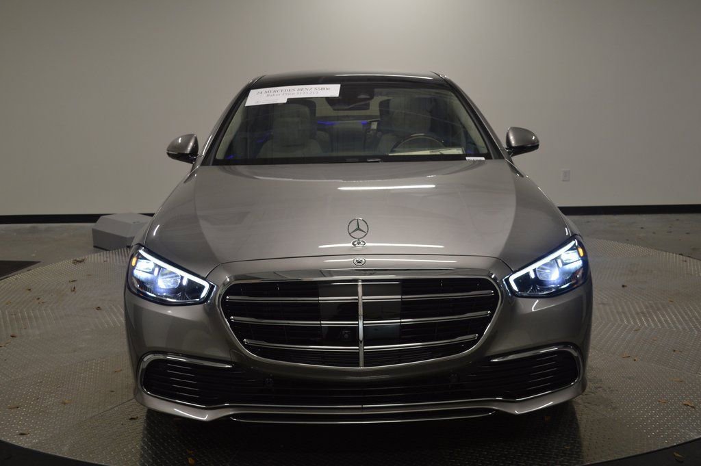 Used 2024 Mercedes-Benz S 580e 4MATIC Sedan image 10