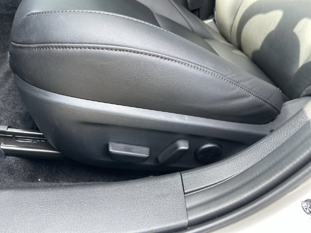 Used 2024 MAZDA MAZDA3 s FWD image 12