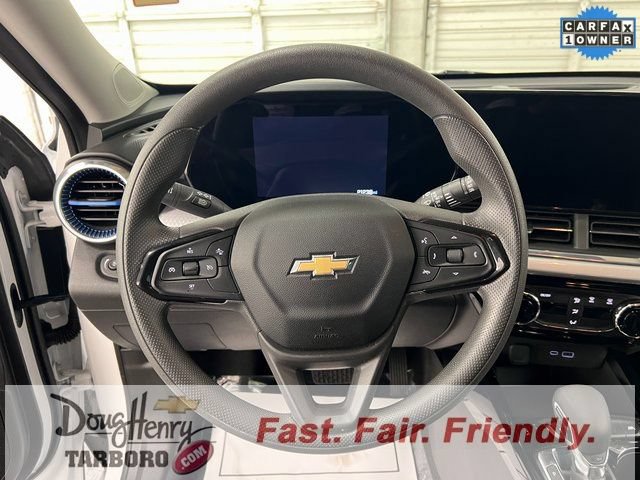 Used 2025 Chevrolet Trax LT FWD image 41