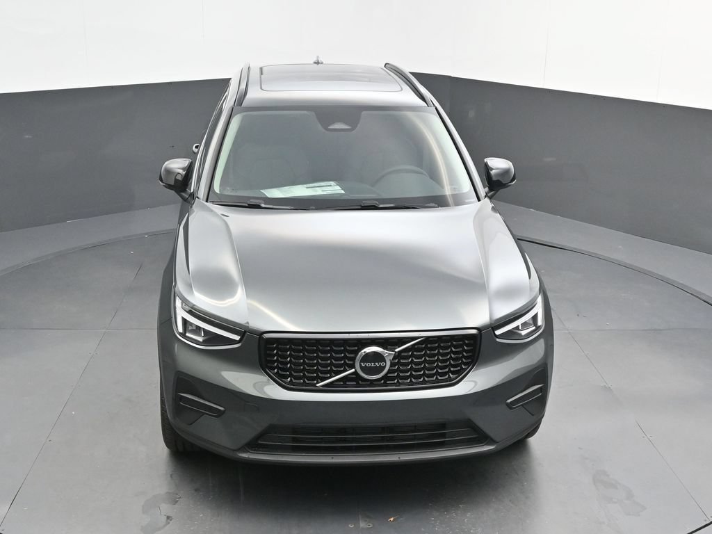 New 2026 Volvo XC40 B4 Core w/ Protection Package Premier FWD image 30