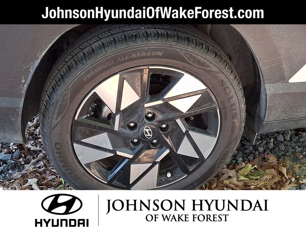 Certified 2025 Hyundai Kona SEL FWD image 6