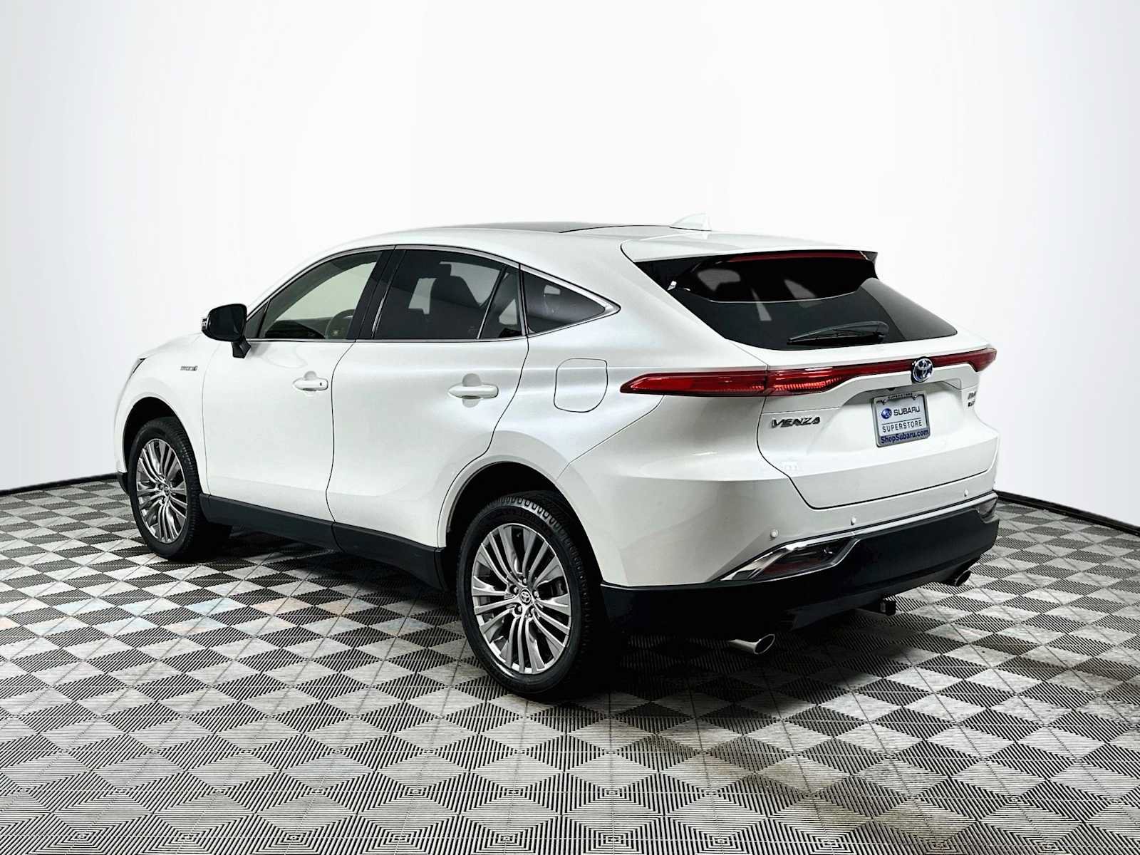Used 2021 Toyota Venza Limited w/ Advanced Technology Package AWD/4WD image 5