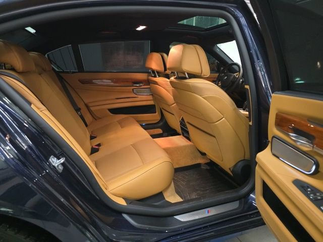Used 2013 BMW 740Li xDrive image 10