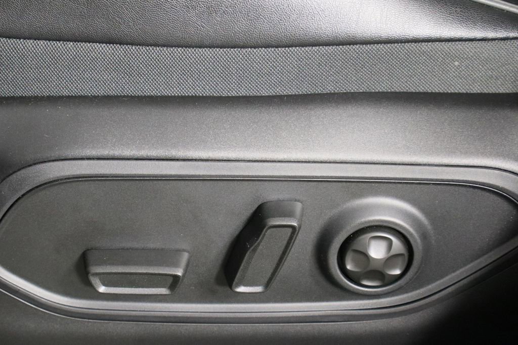 New 2024 Jeep Grand Cherokee Overland image 23