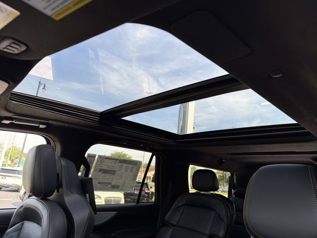 New 2027 Lincoln Navigator L Black Label AWD/4WD image 31