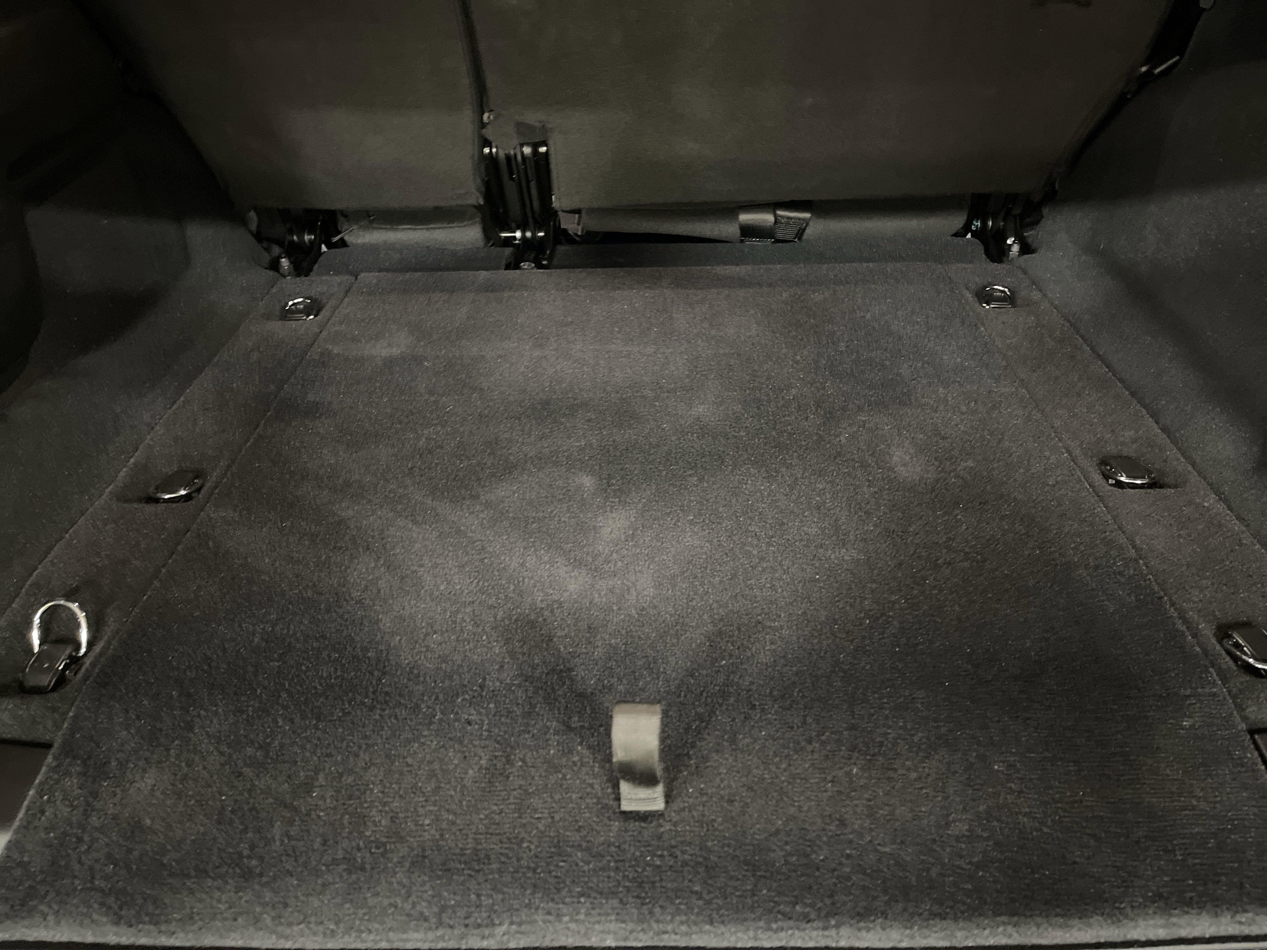 Used 2024 Jeep Wrangler Sahara w/ Safety Group image 12