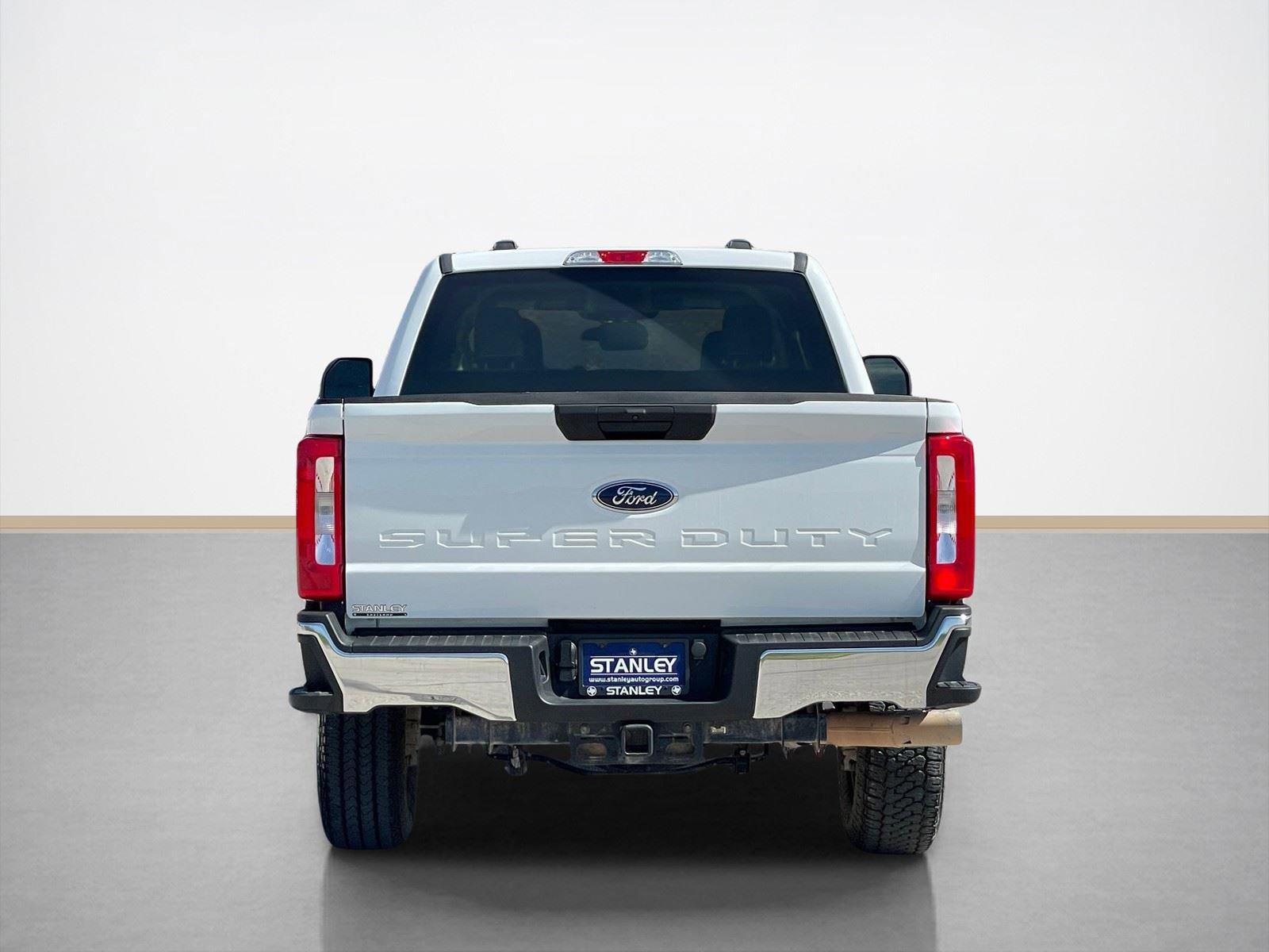 Used 2024 Ford F250 XLT w/ FX4 Off-Road Package AWD/4WD image 7