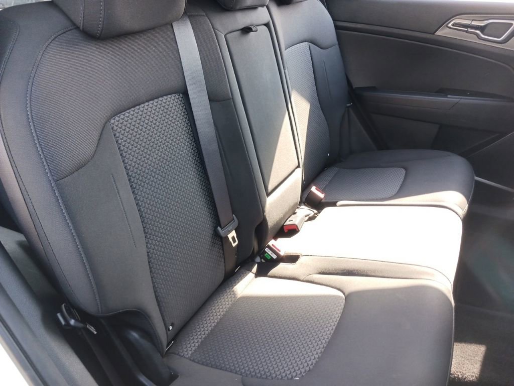 Used 2023 Kia Sportage LX FWD image 18