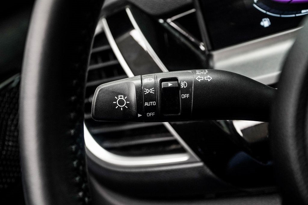 Used 2025 Kia Seltos S image 28