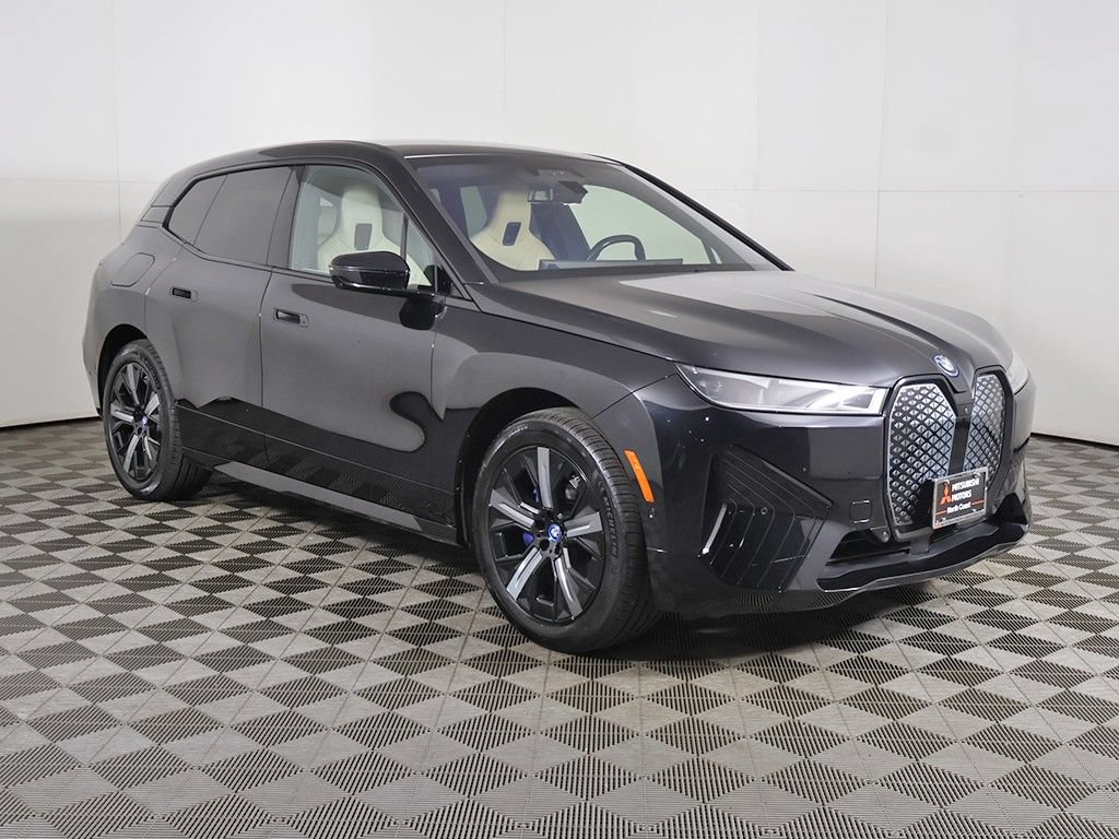 Used 2024 BMW iX xDrive50 w/ Premium Package AWD/4WD image 58