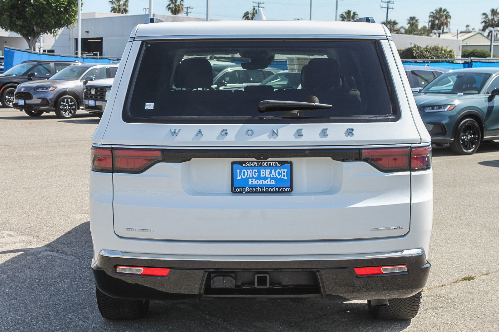 Used 2023 Jeep Wagoneer L Series III w/ Premium Group I image 8