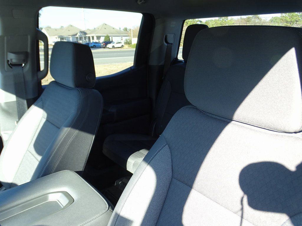 Used 2024 Chevrolet Silverado 1500 Custom image 16