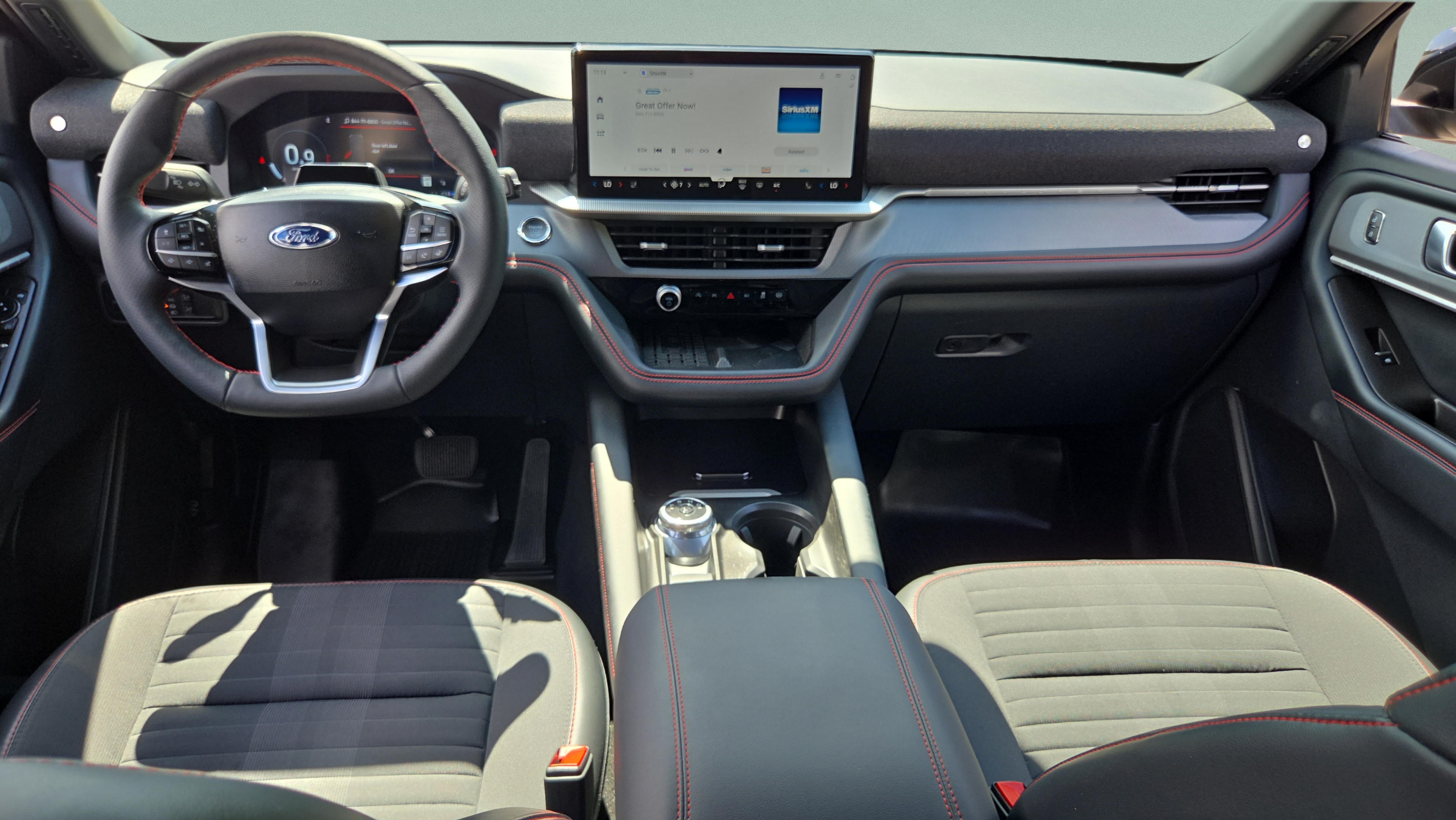 Used 2025 Ford Explorer ST-Line w/ Premium Package RWD image 12