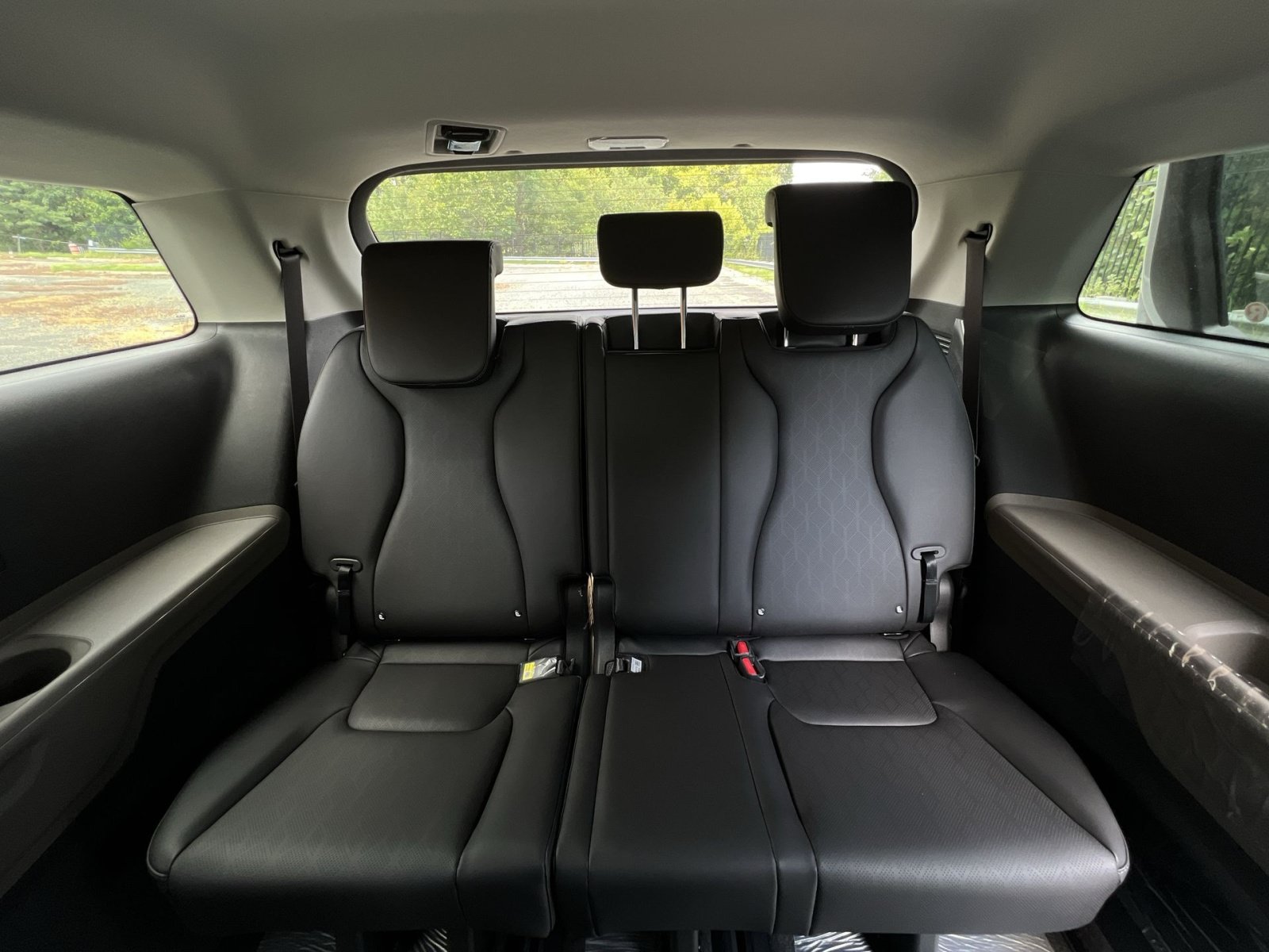 New 2027 Kia Carnival FWD image 32