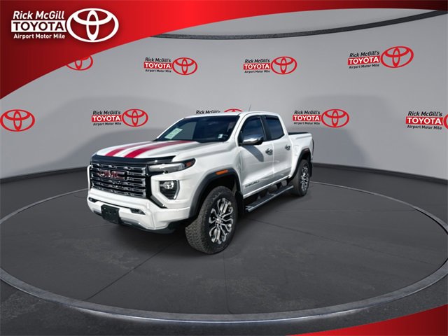 Used 2024 GMC Canyon Denali image 4