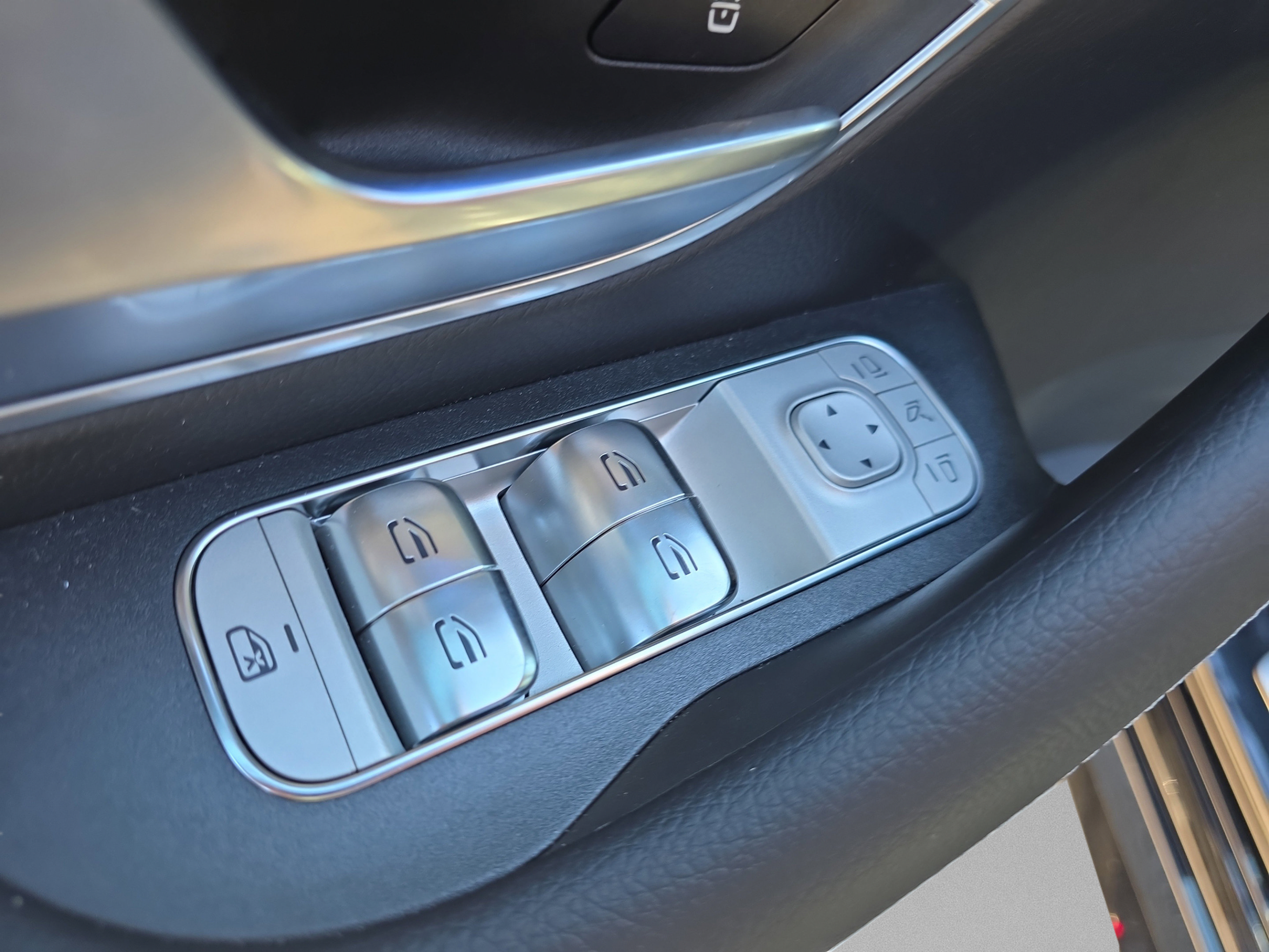 Certified 2026 Mercedes-Benz GLE 350 4MATIC image 15