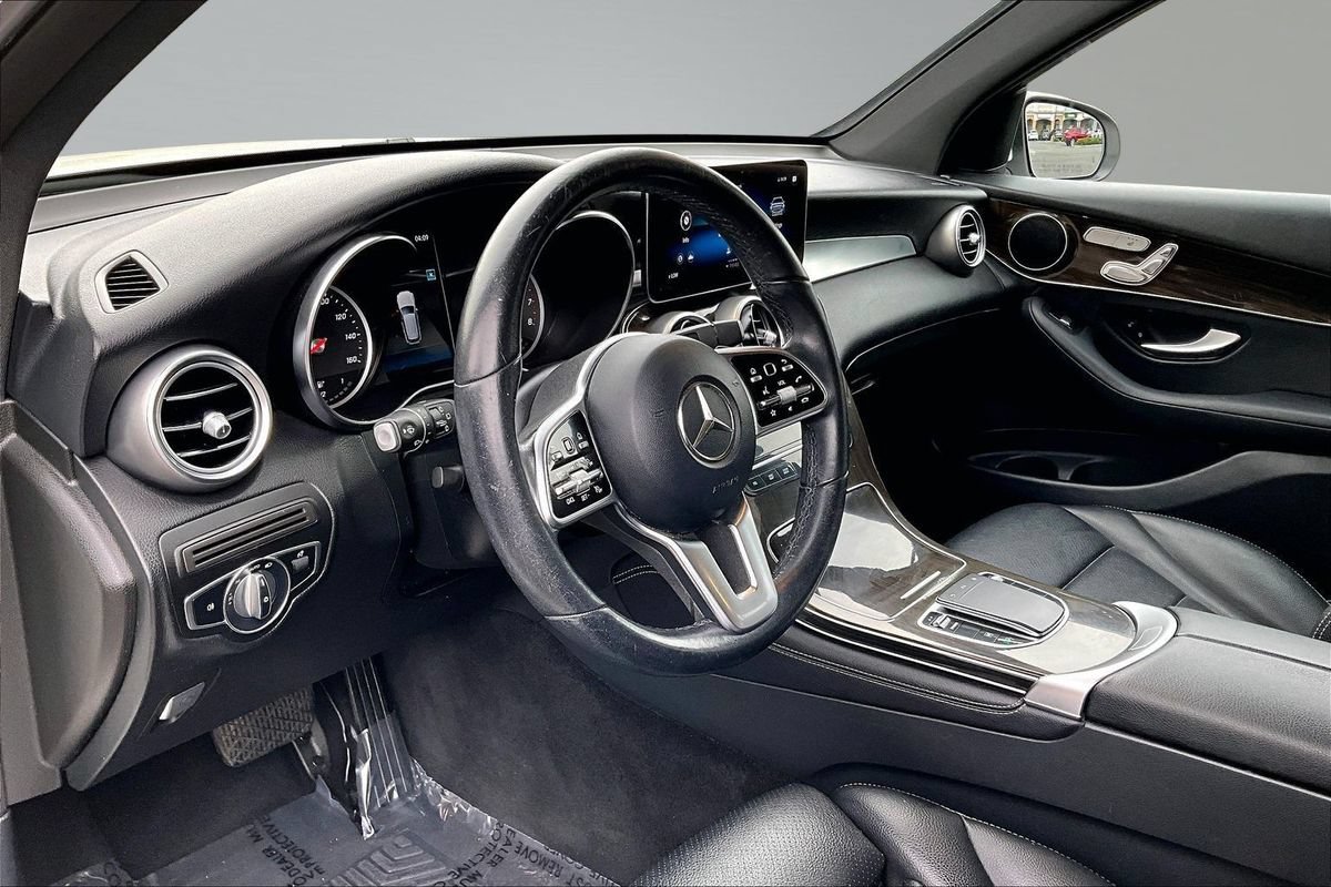 Used 2020 Mercedes-Benz GLC 300 4MATIC image 11