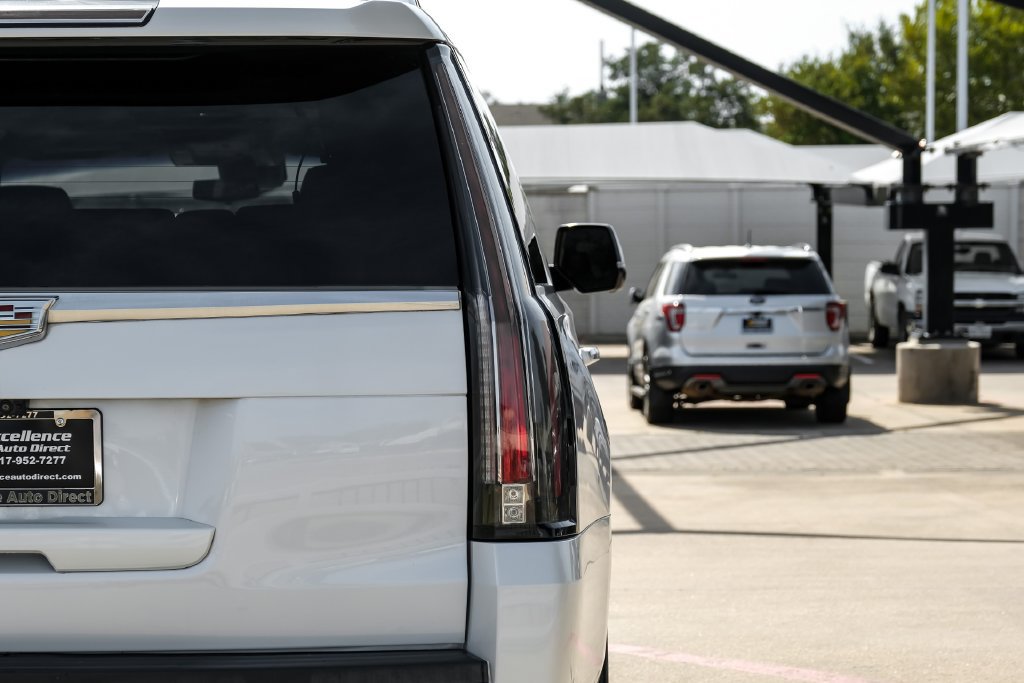Used 2019 Cadillac Escalade ESV Premium Luxury RWD image 55