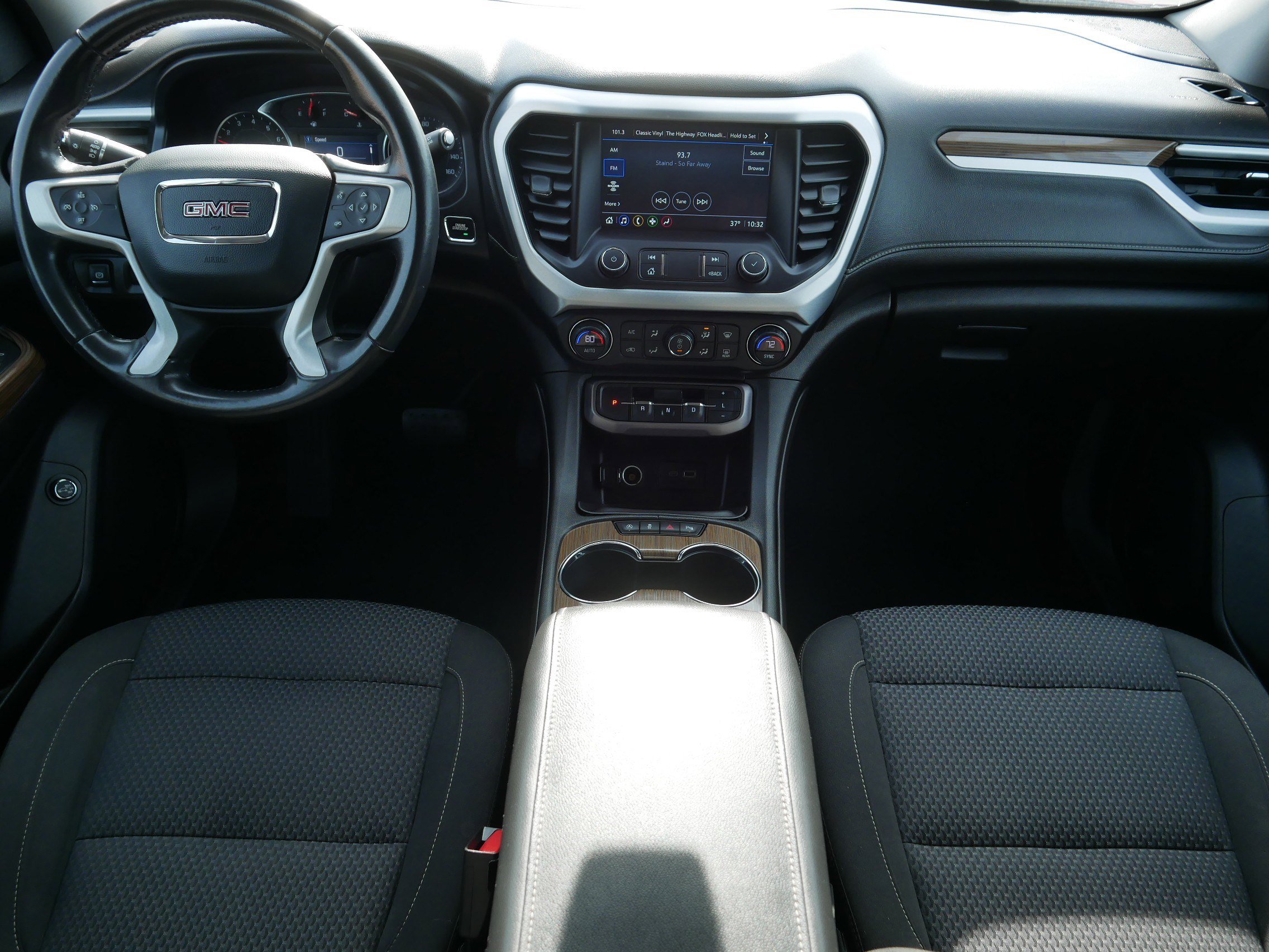 Used 2020 GMC Acadia SLE w/ Driver Convenience Package image 10