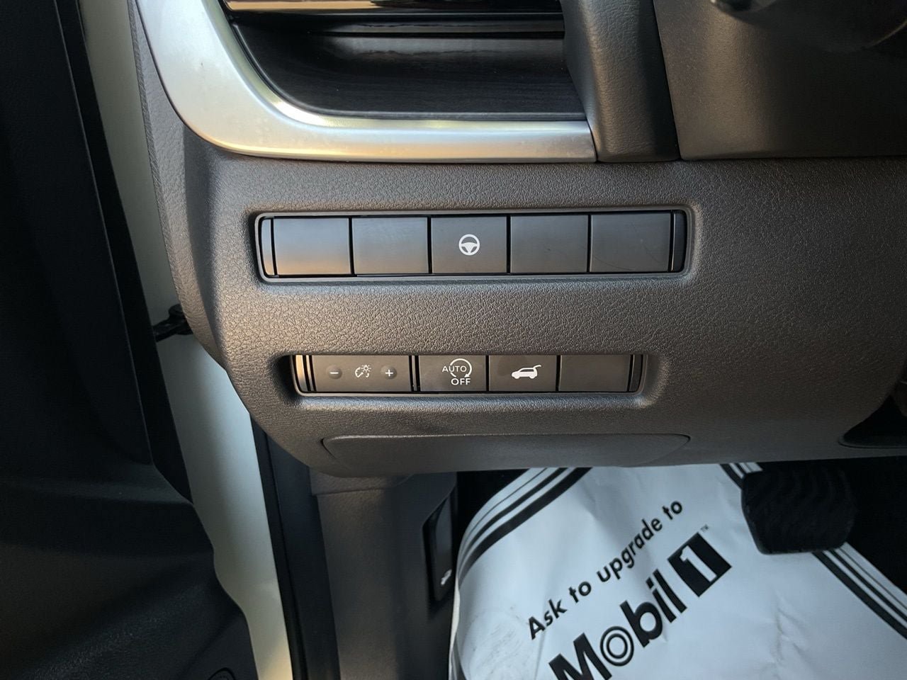 Used 2023 Nissan Rogue Platinum FWD image 22