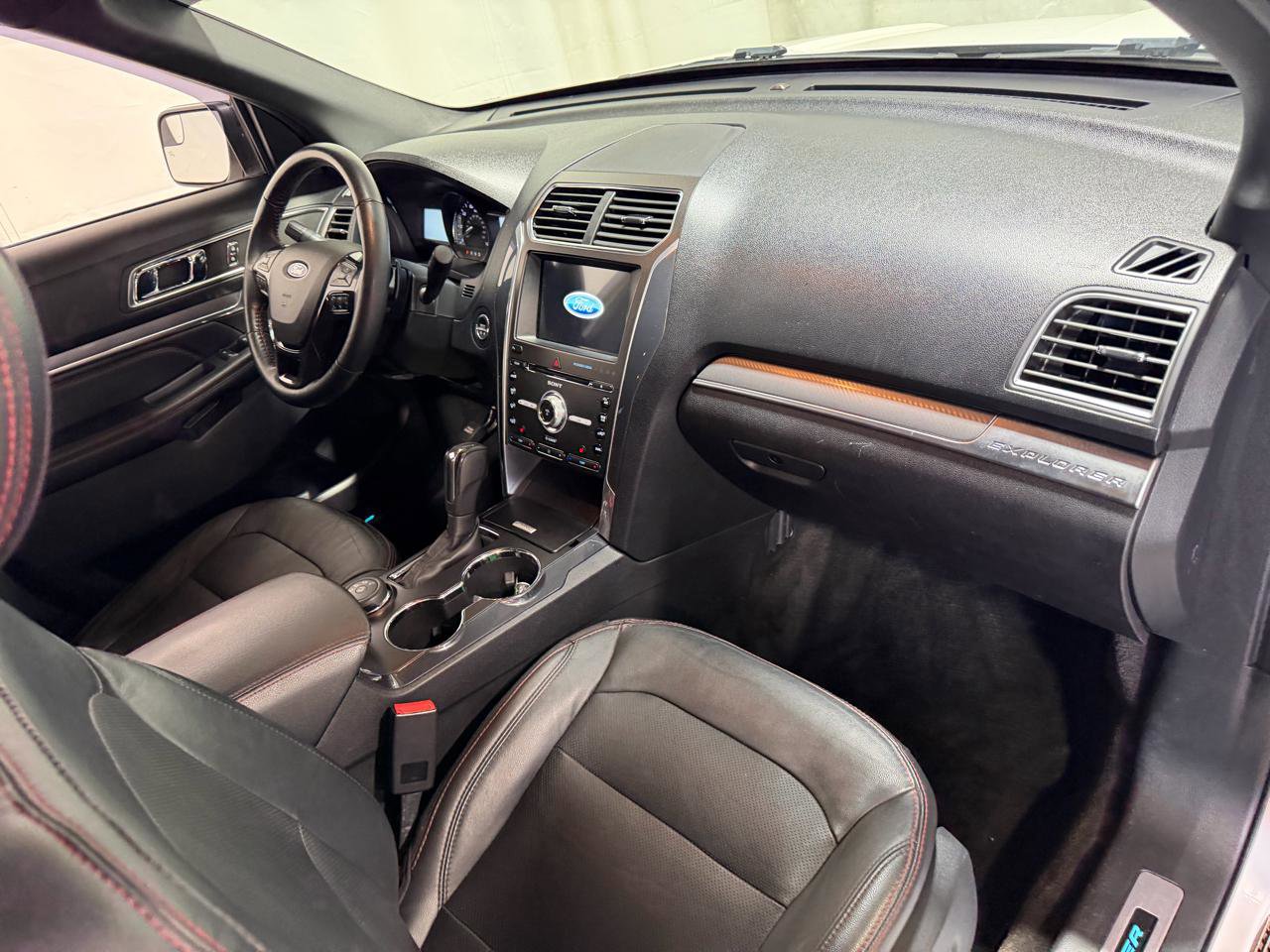 Used 2017 Ford Explorer Sport AWD/4WD image 13