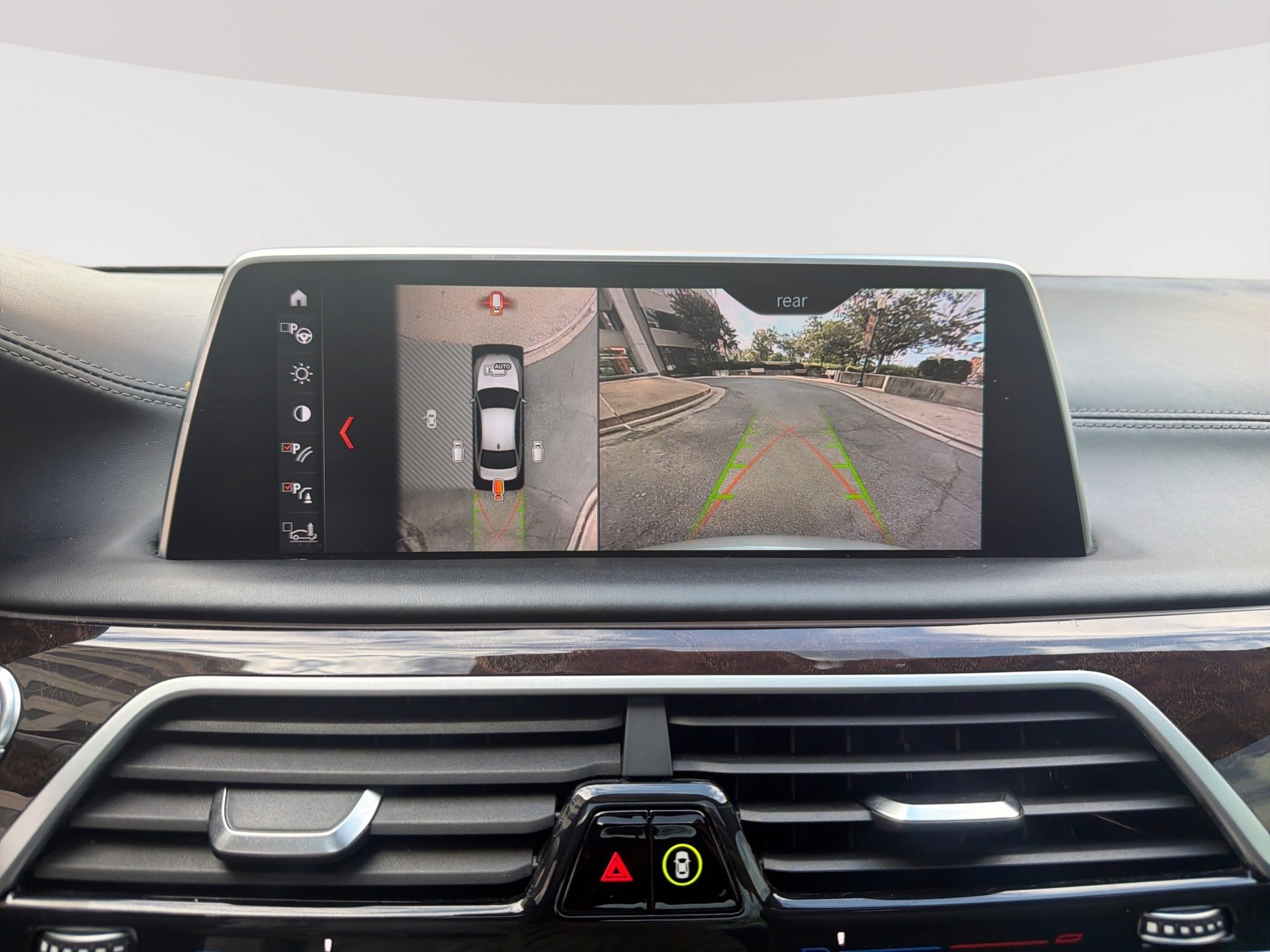 Used 2019 BMW 750i RWD image 25