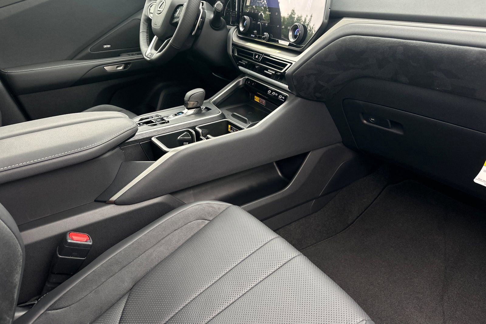 New 2026 Lexus TX 500h AWD image 26
