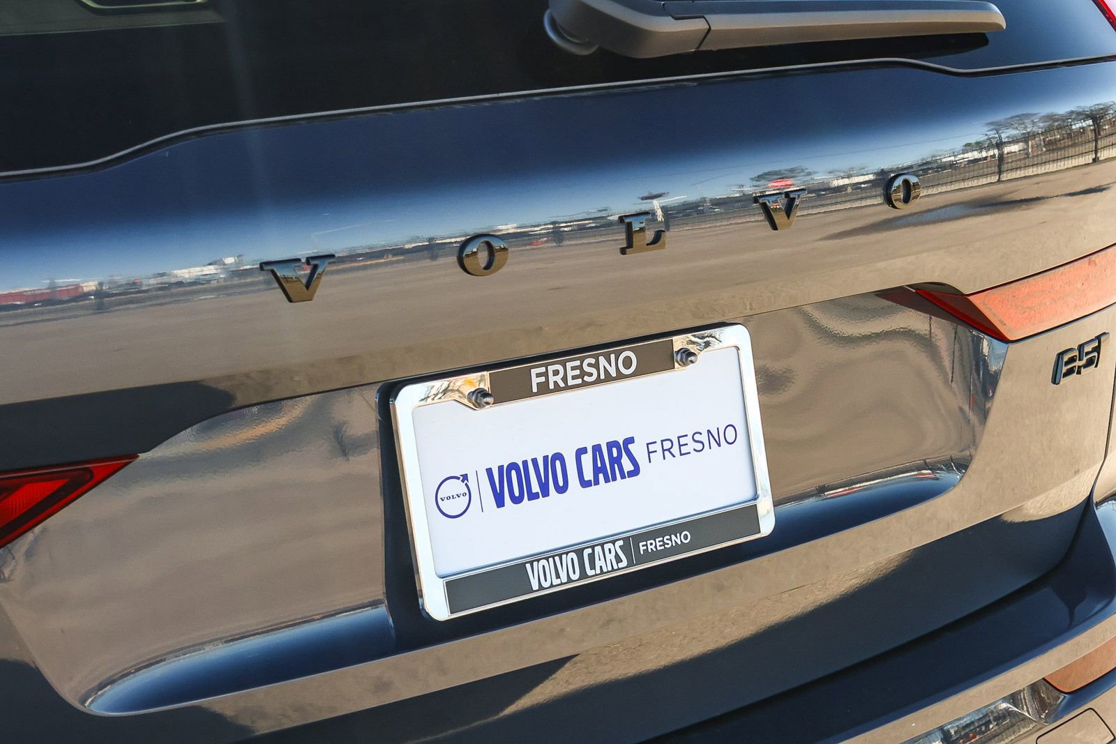 New 2026 Volvo XC60 B5 Ultra w/ Climate Package PRO image 12