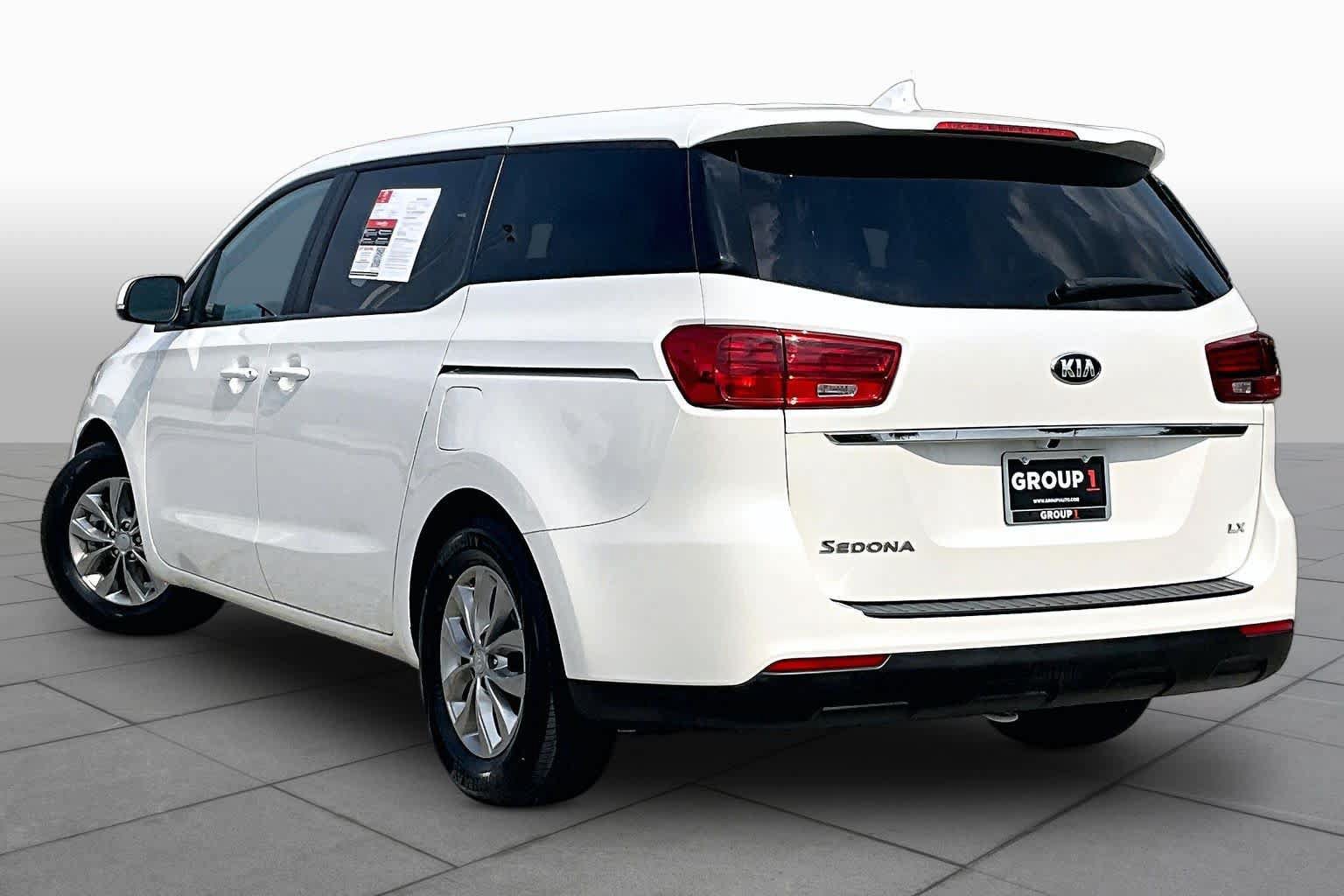 Used 2021 Kia Sedona LX FWD image 12