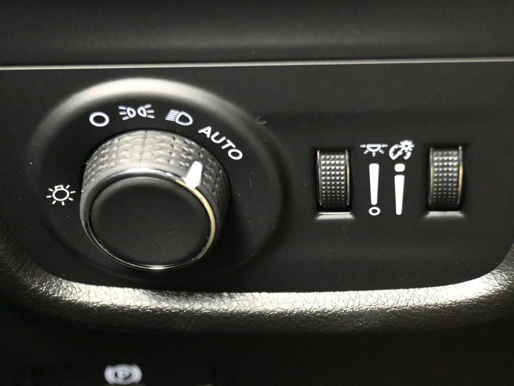 New 2025 Jeep Grand Cherokee L Altitude image 25