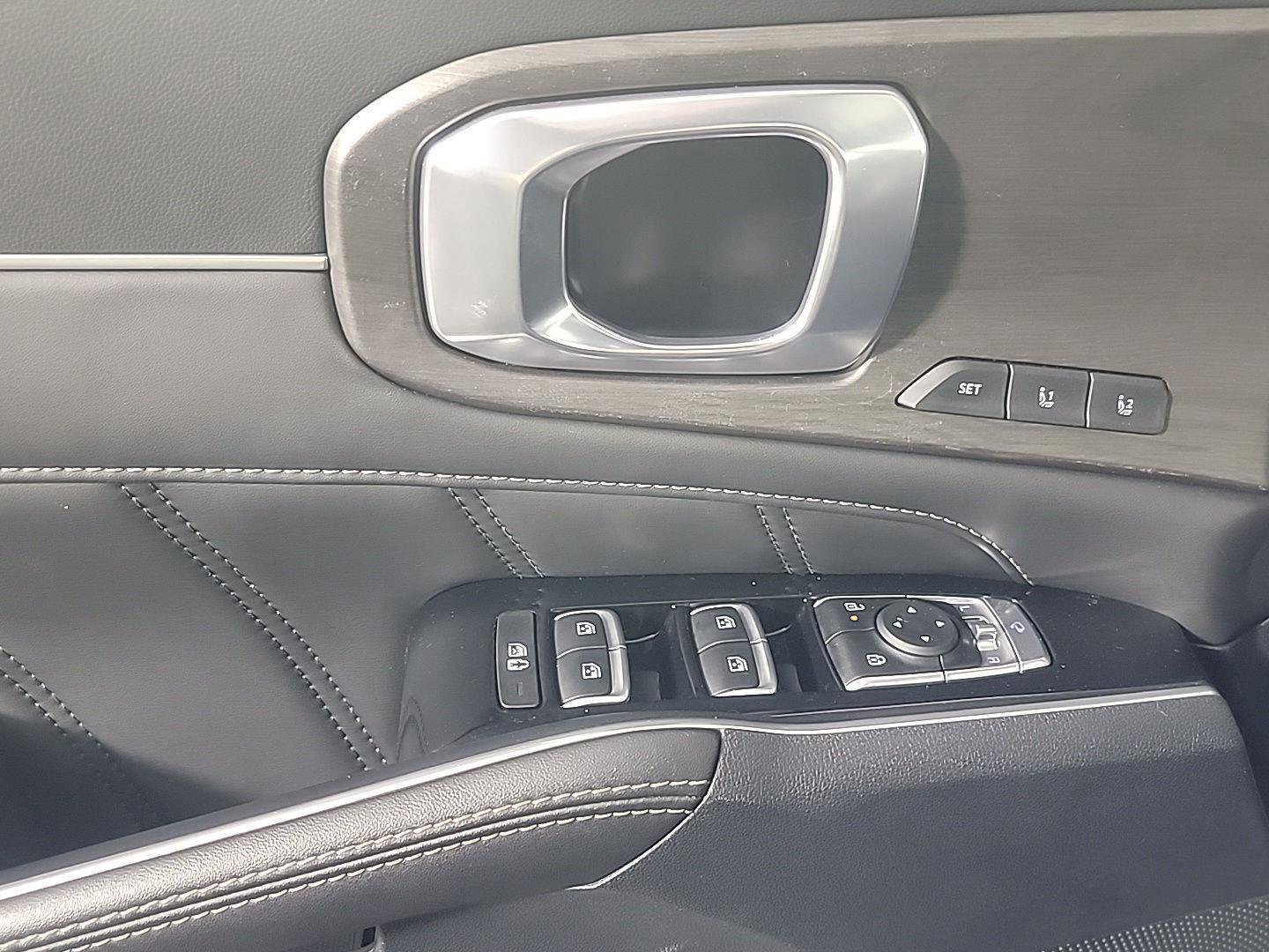 Used 2024 Kia Sorento SX Prestige image 26