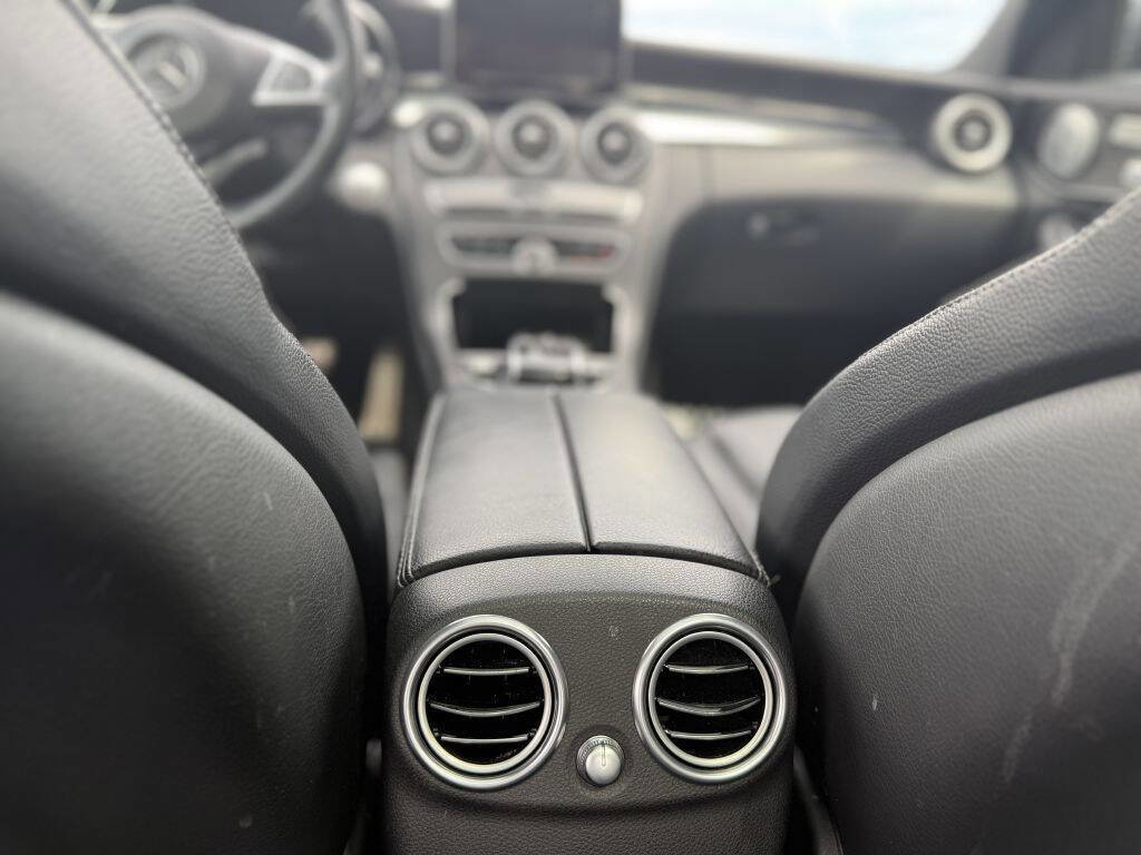Used 2015 Mercedes-Benz C 300 Sedan w/ Sport Package image 14