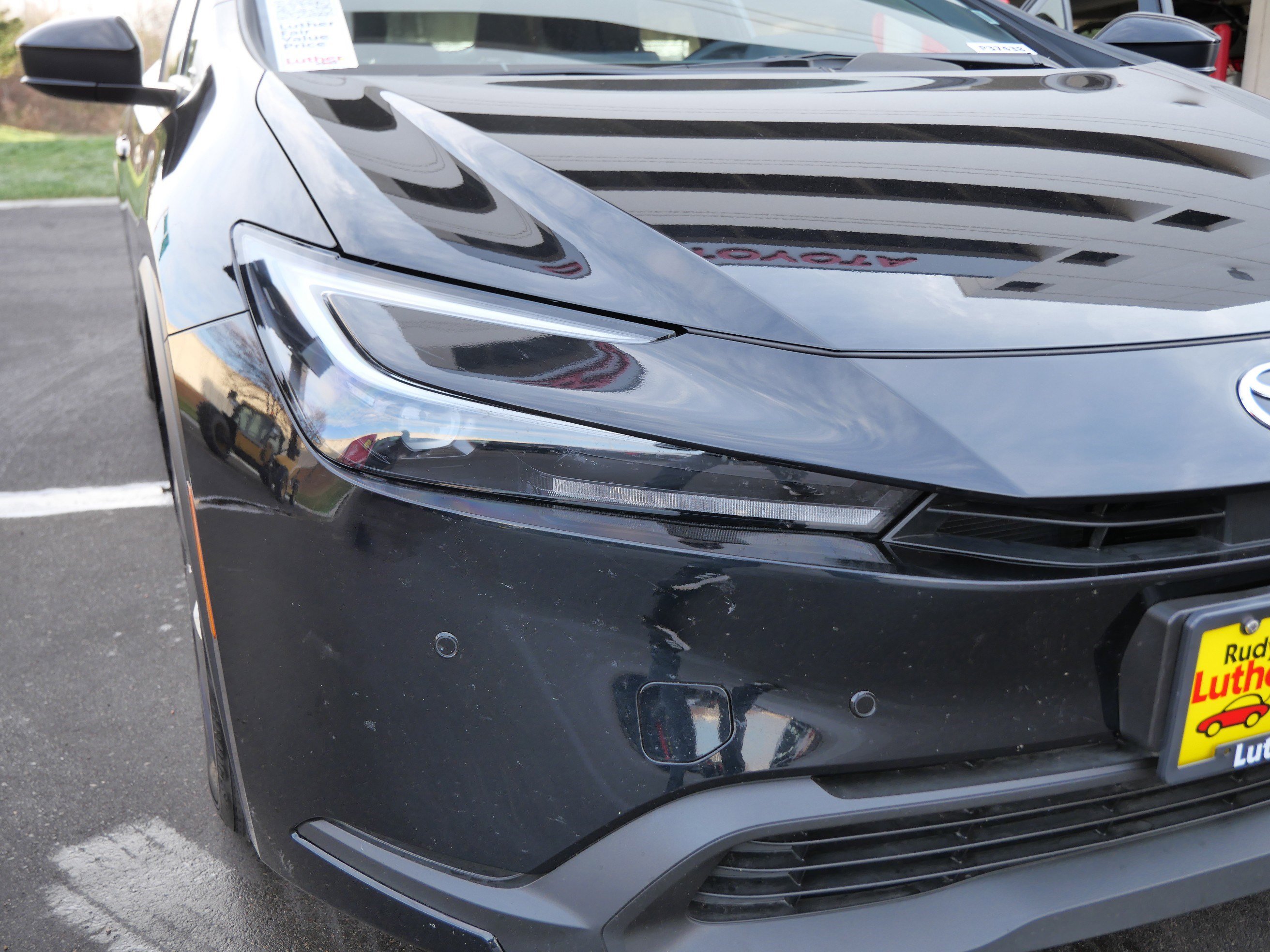 Certified 2025 Toyota Prius LE image 17