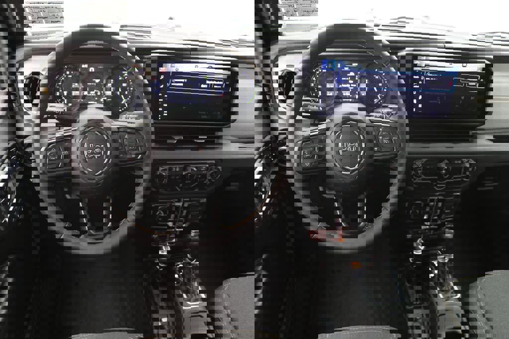 Used 2024 Jeep Wrangler Unlimited image 13