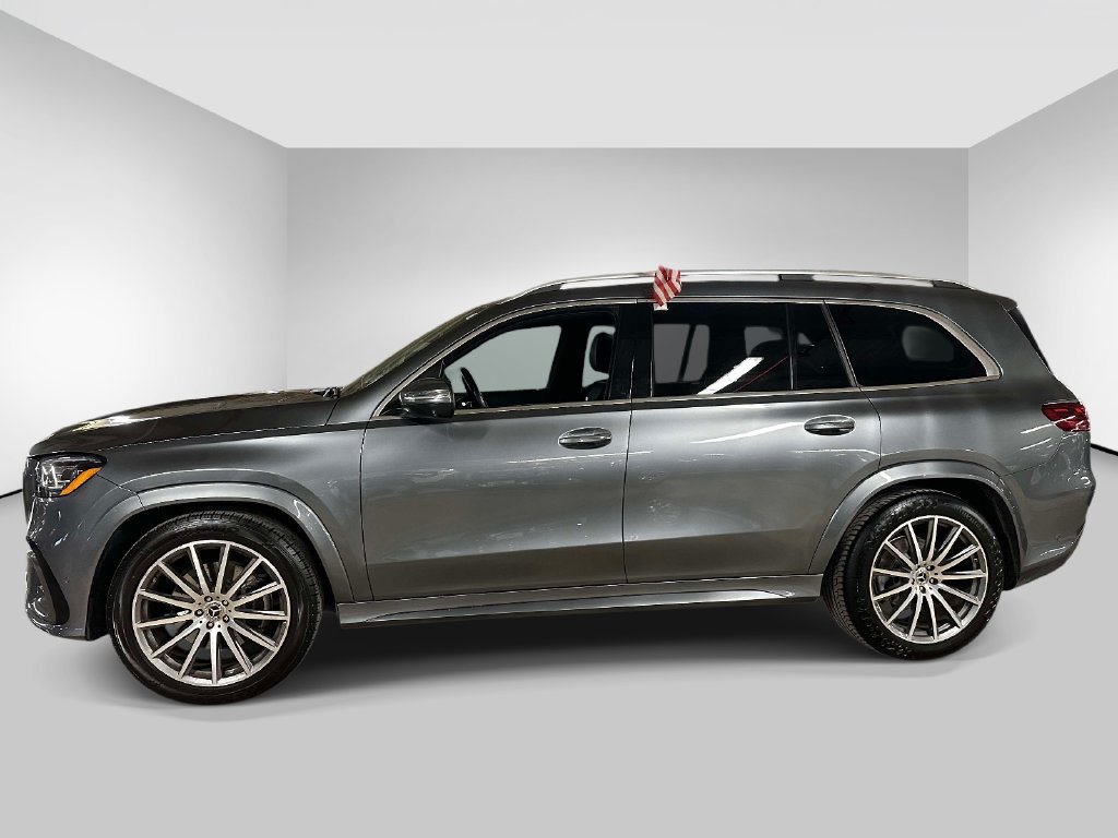 Used 2025 Mercedes-Benz GLS 450 4MATIC w/ AMG Line Exterior image 2