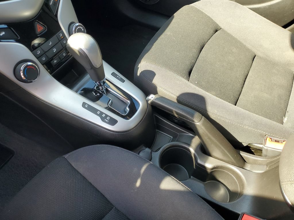 Used 2015 Chevrolet Cruze LT w/ Sun And Sound Package FWD image 20