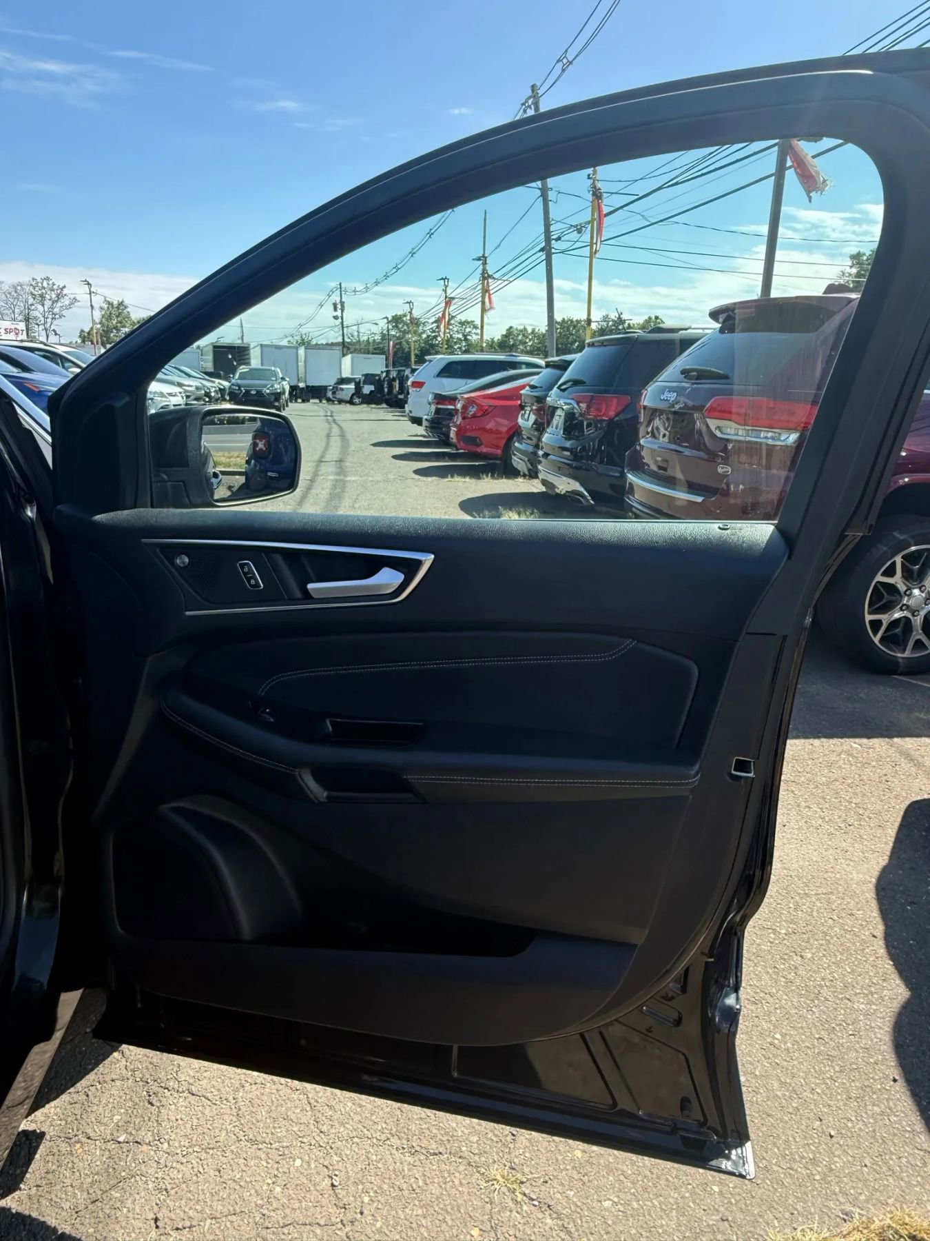 Used 2020 Ford Edge Titanium image 13