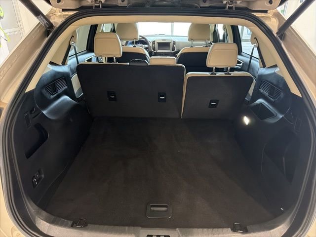 Used 2017 Ford Edge SEL w/ Equipment Group 201A image 15
