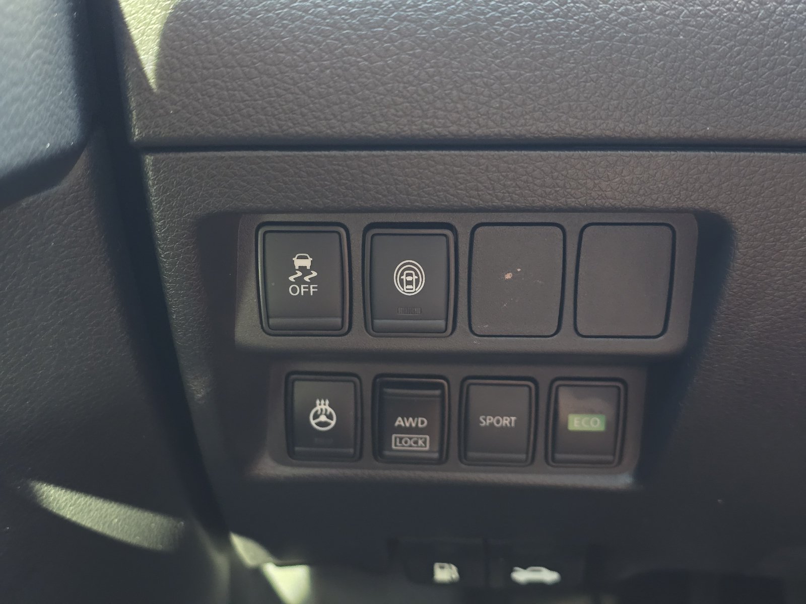 Certified 2022 Nissan Rogue Sport SV AWD/4WD image 22