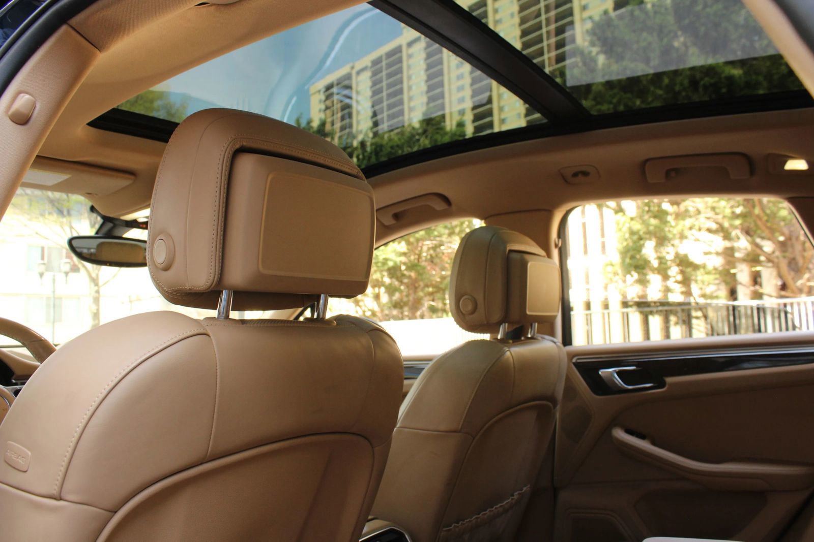 Used 2016 Porsche Macan S w/ Premium Package Plus image 22