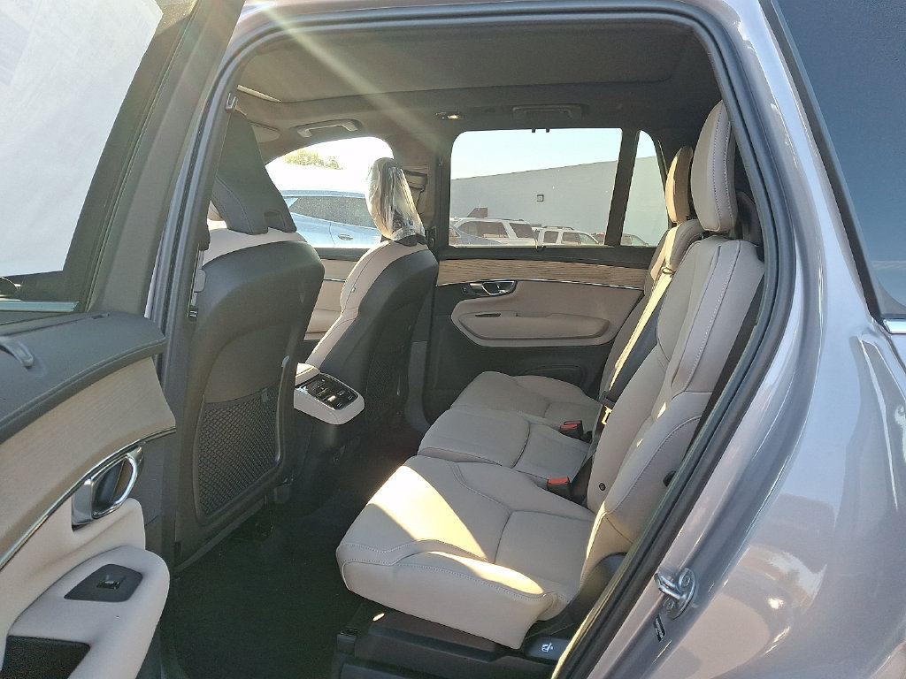 New 2027 Volvo XC90 B6 Plus AWD/4WD image 8