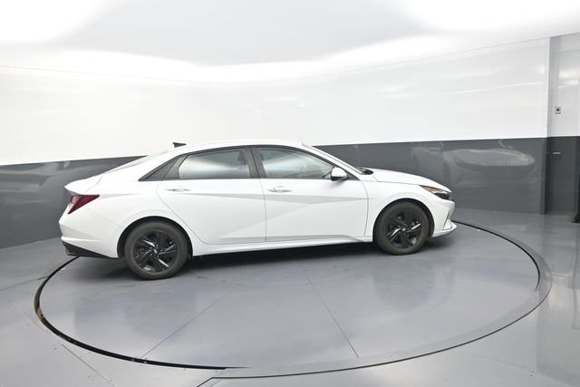 Used 2021 Hyundai Elantra SEL w/ Convenience Package FWD image 22